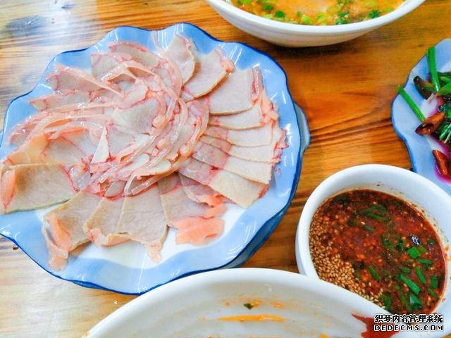 去云南大理旅行,这7道美食必吃,别处吃不到,还曾上过《舌尖》