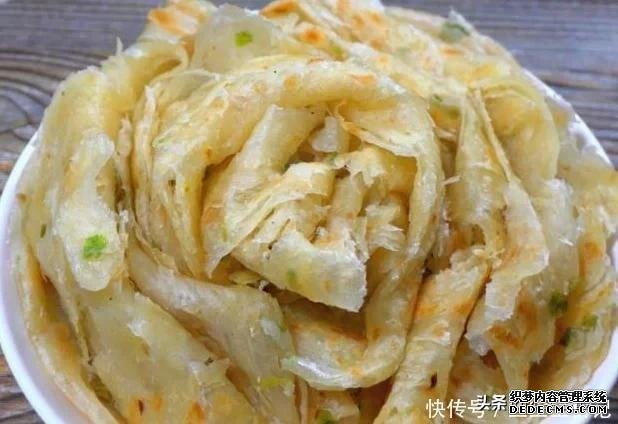 买了20年手抓饼，才知道做法这么简单，1分钟学会，2块钱做一大锅