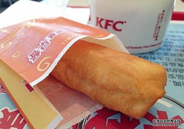 网评肯德基最坑的食物,全家桶成“孤儿桶”,油条还不够塞牙缝?