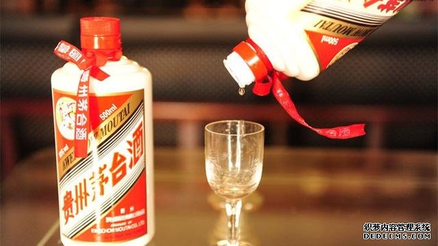 买茅台送的2个小杯子有什么用?不只用来喝酒,还有别的妙用