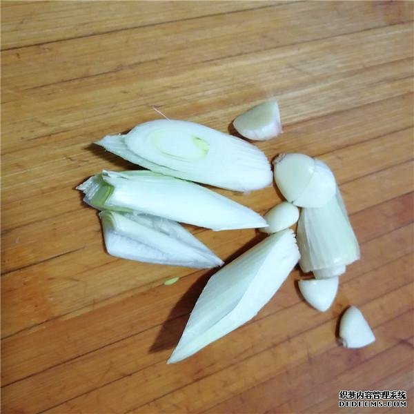 老公隔三差五就馋这菜,1斤才12元,比红烧肉香多了,1周吃1次