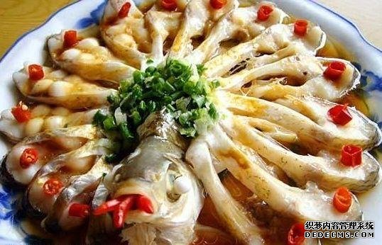 15道荤菜热菜做法,10道凉菜下酒菜做法,简单易做,待客备用