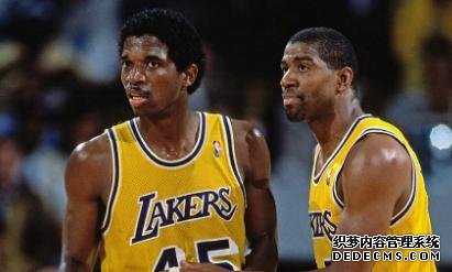 NBA球员的自律性有多强?詹皇从不吃猪肉,一人16年不近女色