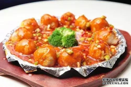 舌尖上的诱惑：烧椒拌牛肉、挂浆茄子、香芋丸，好味道在家做