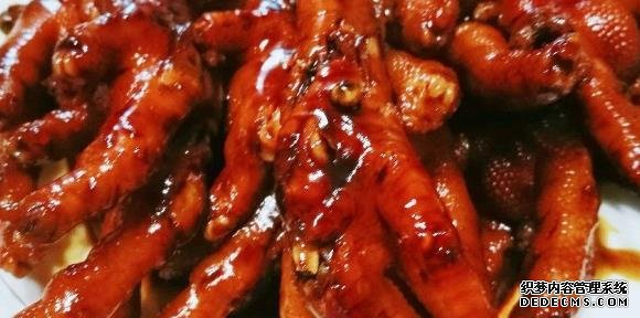 美食推荐:娃娃菜腐竹、咸蛋黄茶树菇、薄荷羊肉、五香鸡爪的做法