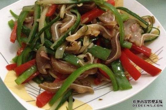 美食推荐:蒜香瓜藤、酱油炒木耳、菠菜炒肥牛、腐竹排骨汤的做法