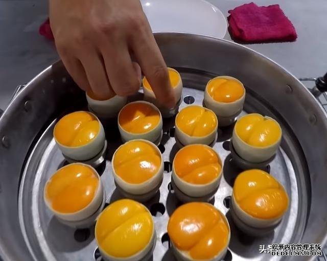 因传说“成名”的小吃,曾经有钱买不到,现在8元买一堆