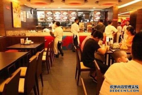 康师傅也开面馆了,56元一碗“牛肉面”,网友:不会再来
