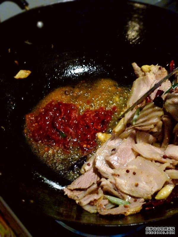 回锅肉最好吃的做法,好吃又下饭,一人吃一盘,越吃越想吃