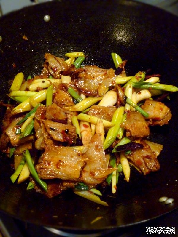 回锅肉最好吃的做法,好吃又下饭,一人吃一盘,越吃越想吃