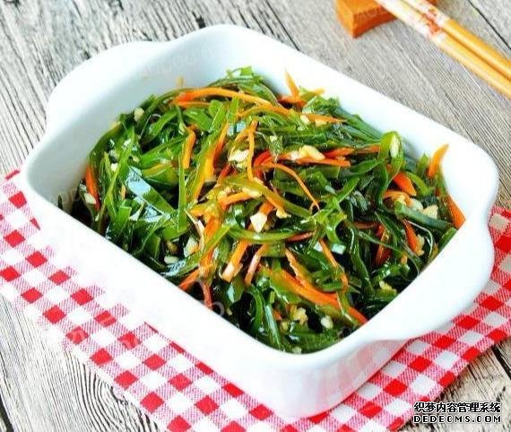 年夜饭推荐:腐乳扣肉,葱油拌海带,糖醋排骨的做法