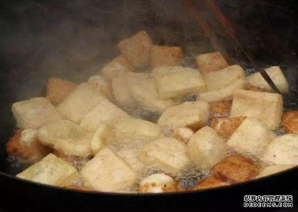 校门口"最脏"的5种小吃,却深受学生的喜爱,或许你现在也吃