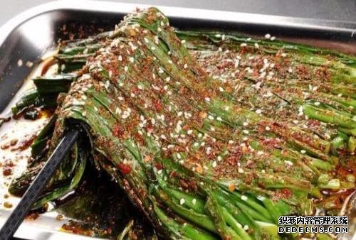 去烧烤摊吃夜宵,只点这4样,我们吃得开心,老板却偷着难受