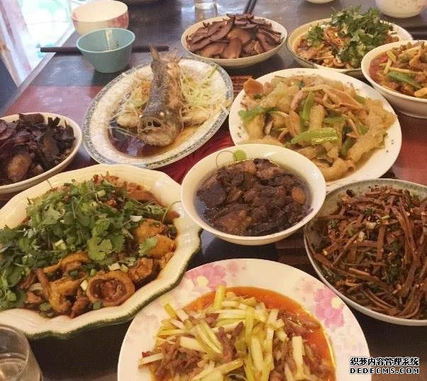 在美国,为啥中餐厅顾客爆满,韩餐厅却少有人去?老外的回答亮了