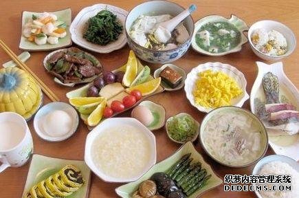 血管通畅人长寿,牢记"5忌3多",不淤不堵,血管年轻10岁