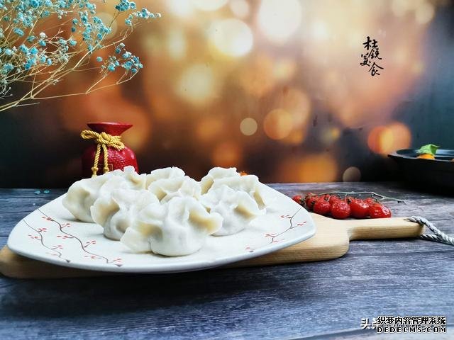 水饺直接和面就错了,多加2物,皮薄爆汁,解锁羊肉馅正确调法