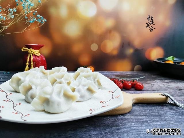 水饺直接和面就错了,多加2物,皮薄爆汁,解锁羊肉馅正确调法
