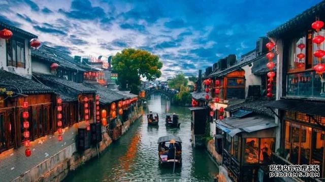 乌镇,一座被包装成古镇的超级古镇