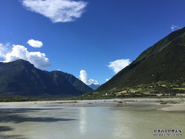 自驾去西藏,导航误导意外进入世外桃源般的最美村庄