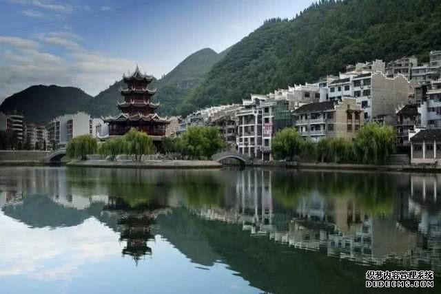 已有2000年历史的古镇,景色不输凤凰古城,始终免费对外开放