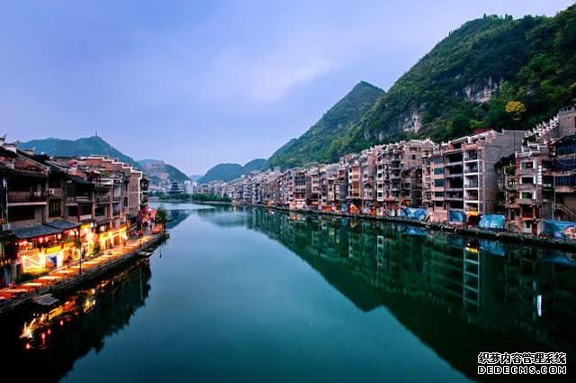 已有2000年历史的古镇,景色不输凤凰古城,始终免费对外开放