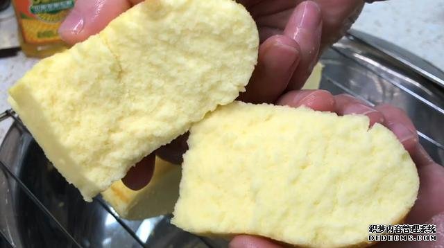 没烤箱,没打蛋器,没秤,详细解说水蒸蛋糕做法,比买的还好吃