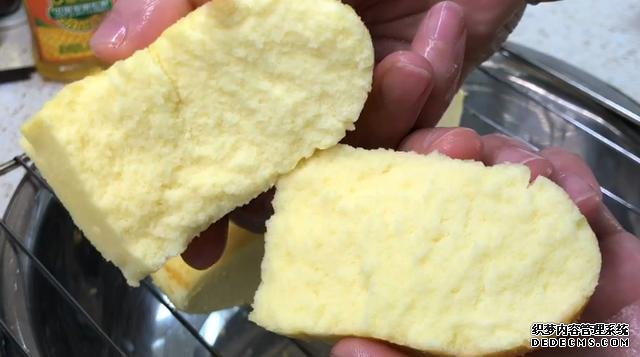没烤箱,没打蛋器,没秤,详细解说水蒸蛋糕做法,比买的还好吃