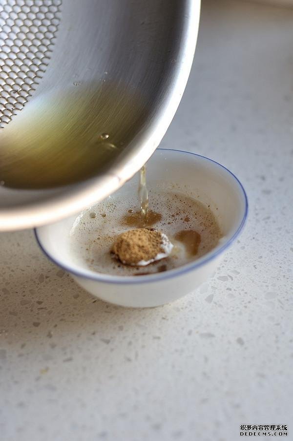 想吃烧饼不用买,没有烤箱也能做,煎一煎凉了也不发硬,好吃