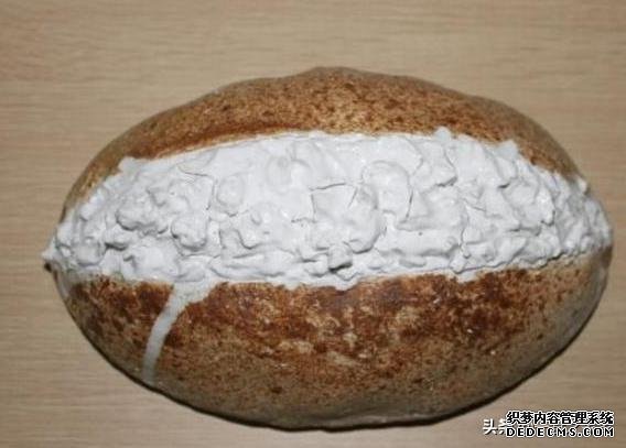 蛋糕店的这4种面包你还在买吗?店员透露:我们老板自己都不吃!