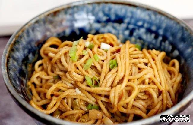 中国四大名面争第一,外国人吃后却说还有意大利面,网友表示不服
