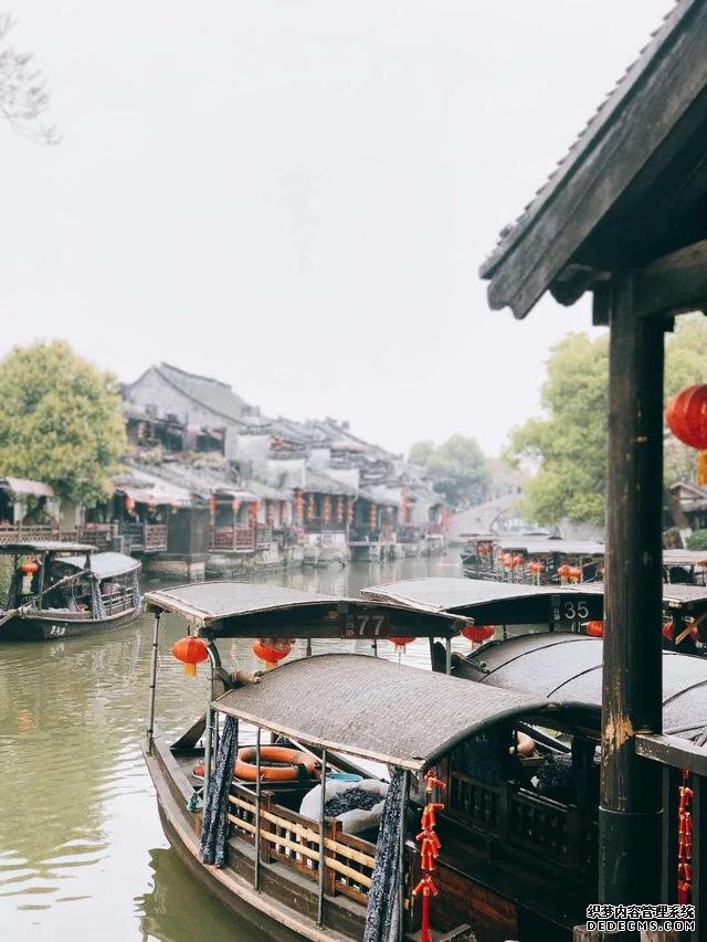 烟花三月下江南,去一座从唐代游到清代的古镇,就藏在西湖边上!