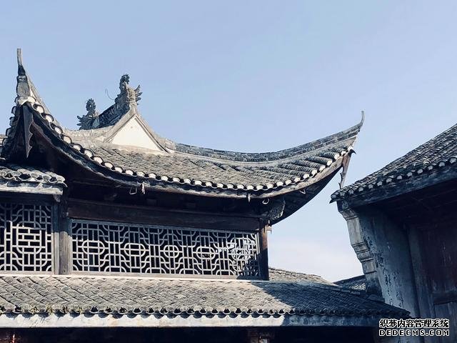 浙江一座宁静的古镇，建筑和丽江古城颇为相似，知道的人不多