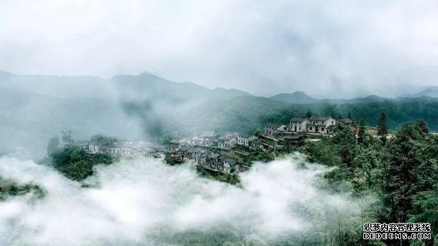 国内最原始古朴的7大古镇,穿越千年的古村落、茶马古道......