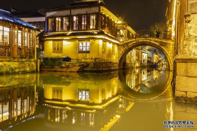 可以免费夜游的江南六大古镇之一!游客:果然名不虚传