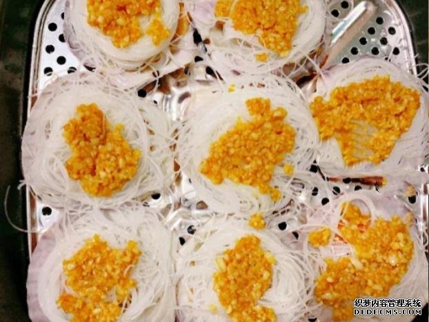 十分钟搞定蒜蓉粉丝扇贝,料足味鲜全家爱吃,比外面卖的好吃百倍