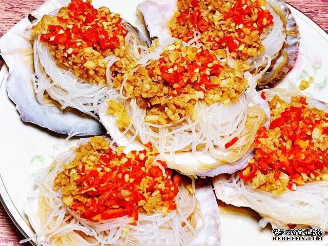 十分钟搞定蒜蓉粉丝扇贝,料足味鲜全家爱吃,比外面卖的好吃百倍