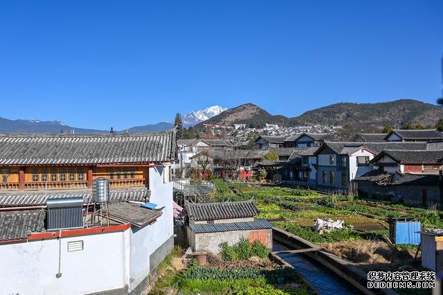 云南丽江最美民宿之一,躺在床上就可以看到玉龙雪山,性价比超高