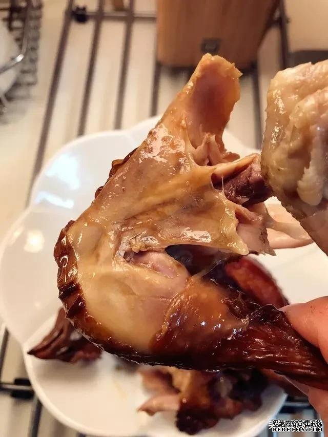 传统的烧鸡怎么做,香料这样配,还是以前的味道,小白都学得会