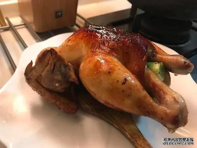 传统的烧鸡怎么做,香料这样配,还是以前的味道,小白都学得会