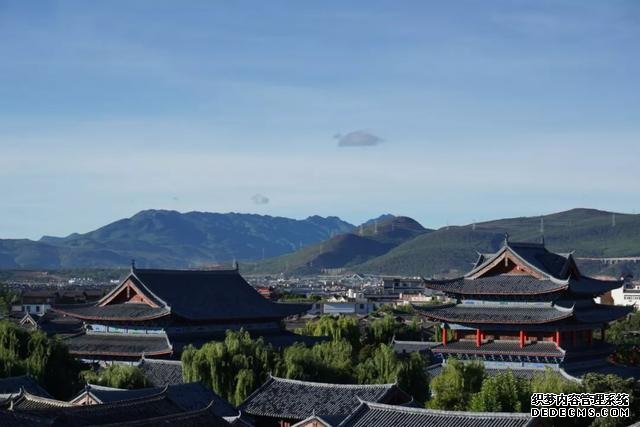 大理苍山下洱海边的白族院落民宿,去闻闻大理的春天丨泊心云舍