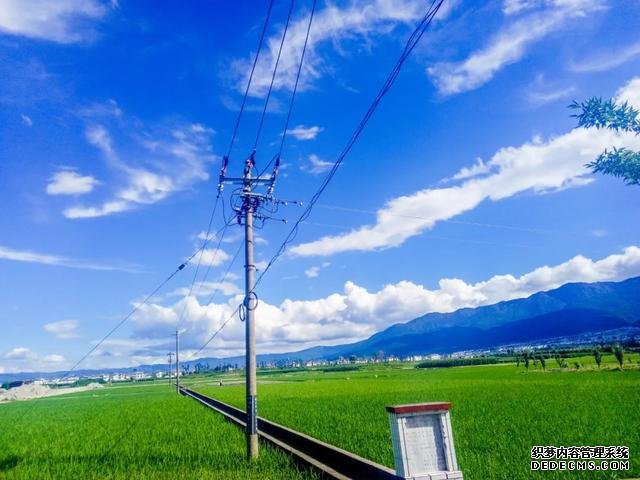 大理苍山下洱海边的白族院落民宿,去闻闻大理的春天丨泊心云舍
