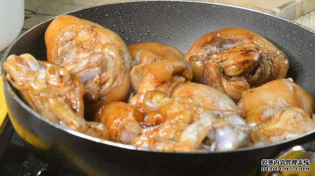 中国吃货最爱的下酒菜,在非洲“遭嫌弃”,白菜价都没人买