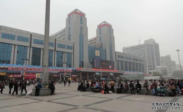 中国很牛的两座火车站,可以直达全国任意省会,你能猜到是哪吗?