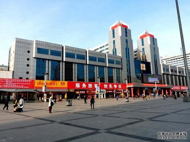中国很牛的两座火车站,可以直达全国任意省会,你能猜到是哪吗?