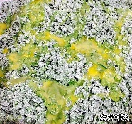 韭菜别再包饺子,教你一个新吃法,一口一个连挑食的老公都说过瘾