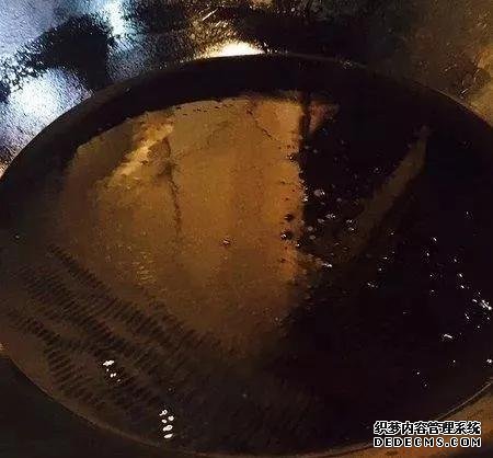 韭菜别再包饺子,教你一个新吃法,一口一个连挑食的老公都说过瘾
