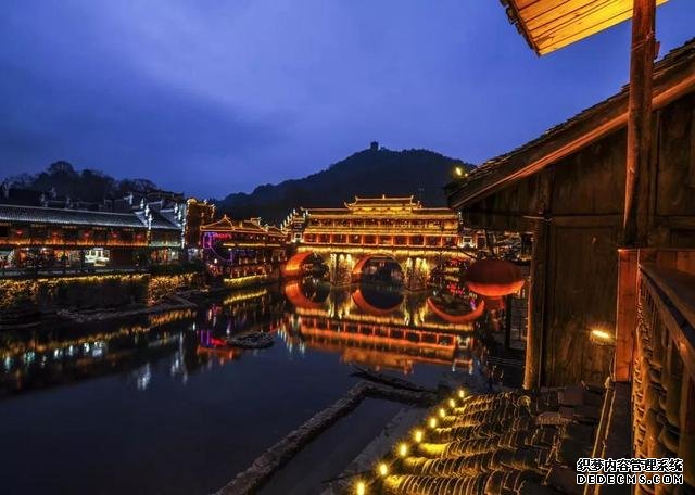 中国最美小城，比乌镇、周庄、丽江古城还美，沈从文笔下的边城