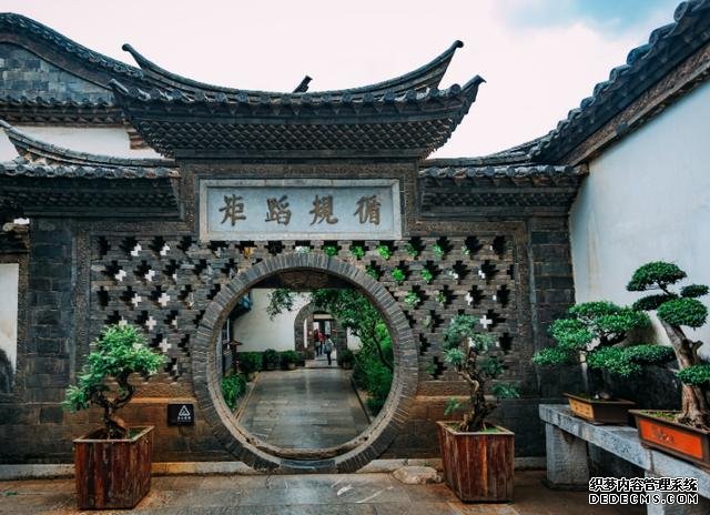 云南绝美私人花园,被誉为“滇南大观园”,现成著名旅游景点