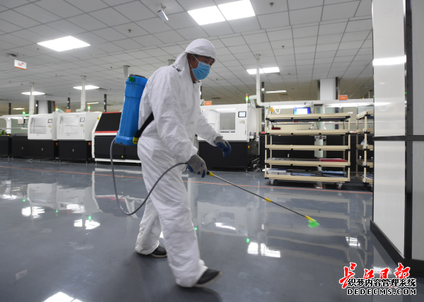 全国首条5G智能制造生产线已正常运转｜图集