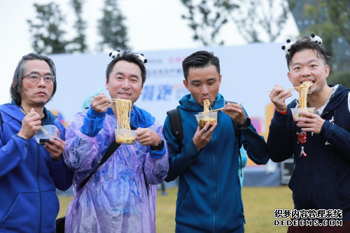 感受运动美食盛宴，2019东风日产成都马拉松早餐